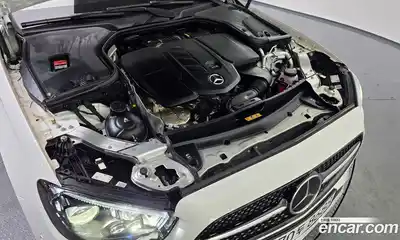 Mercedes-Benz E-Class 2023 1.9 Автомат в Москве № 193828, миниатюра 5