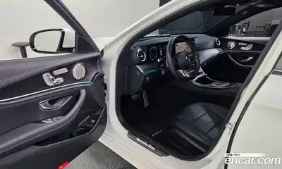 Mercedes-Benz E-Class 2023 1.9 Автомат в Москве № 193828, миниатюра 9