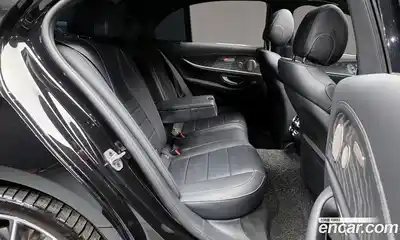 Mercedes-Benz E-Class 2022 2.0 Автомат в Москве № 195009, миниатюра 12