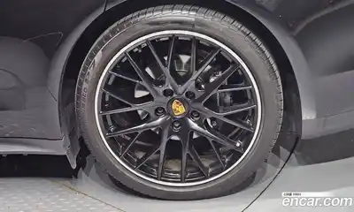 Porsche Panamera, 2022