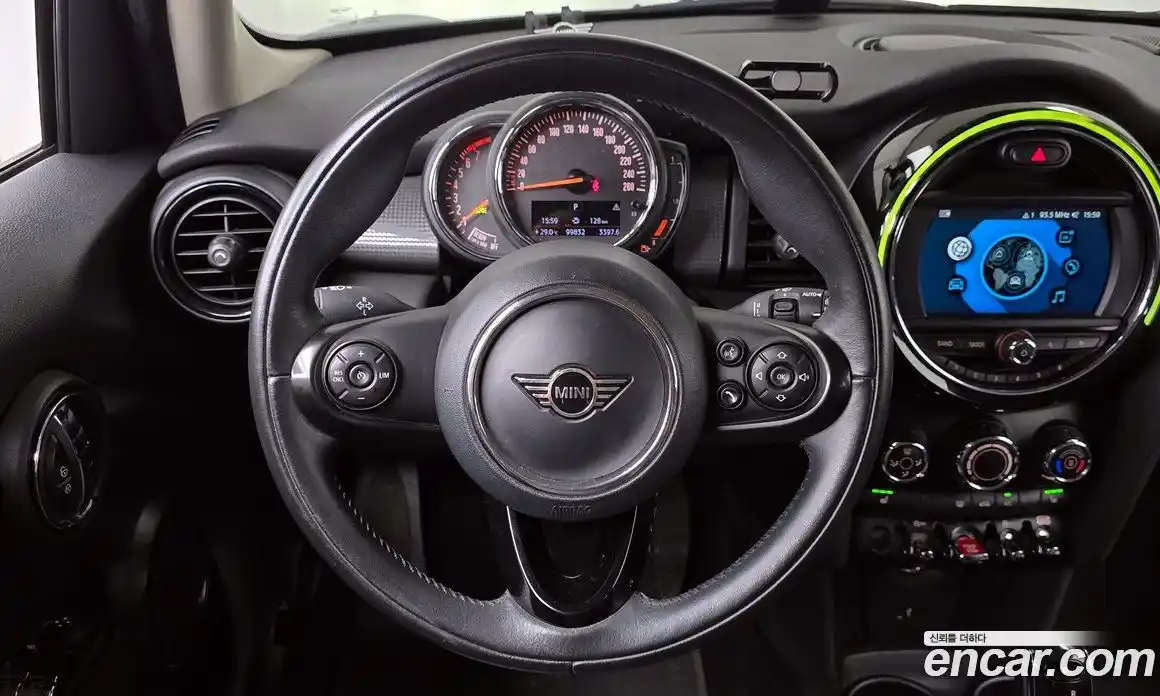 Mini Cooper 2020 1.5 Автомат в Москве № 198449, фото 19