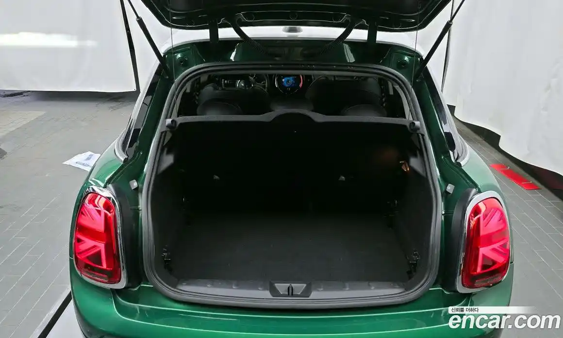 Mini Cooper 2020 1.5 Автомат в Москве № 198449, фото 8