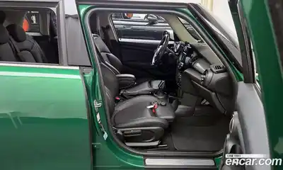 Mini Cooper 2020 1.5 Автомат в Москве № 198449, миниатюра 10