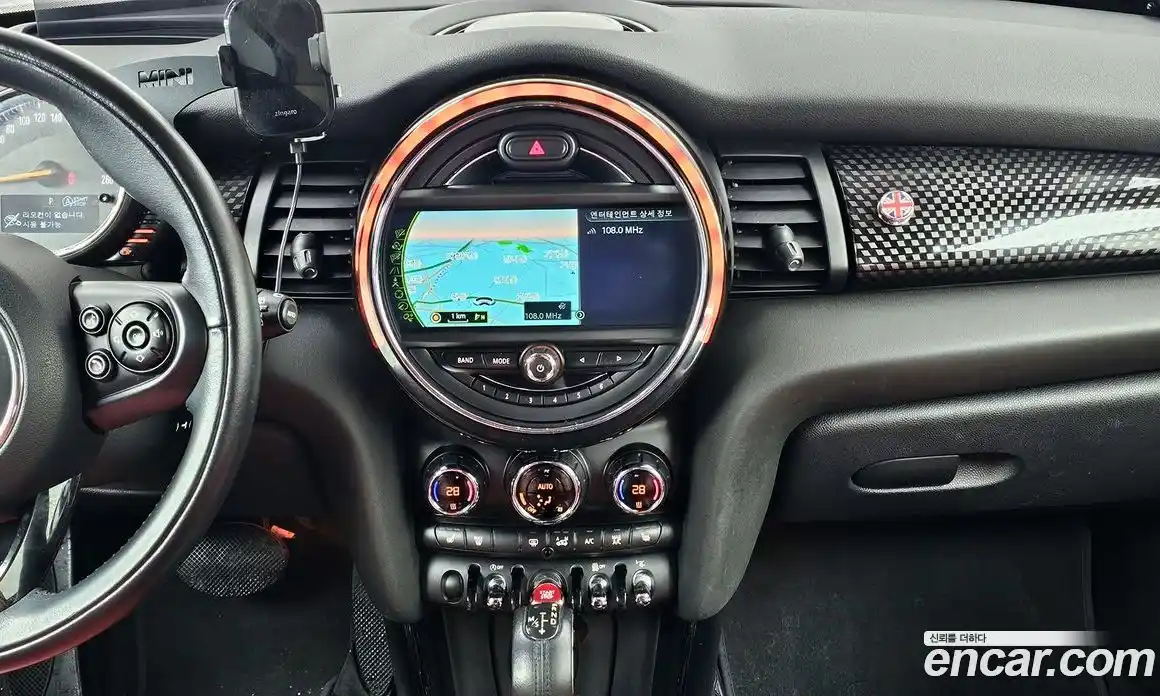 Mini Cooper 2015 2.0 Автомат в Москве № 198453, фото 14