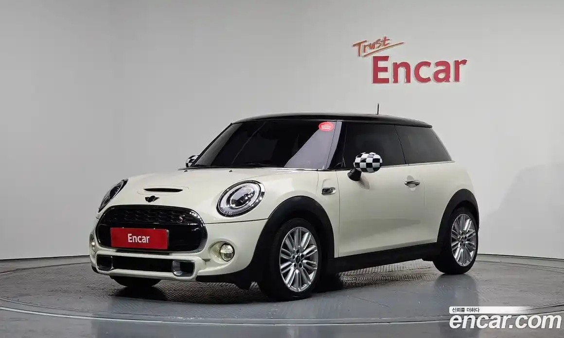Mini Cooper 2015 2.0 Автомат в Москве № 198453, фото 10