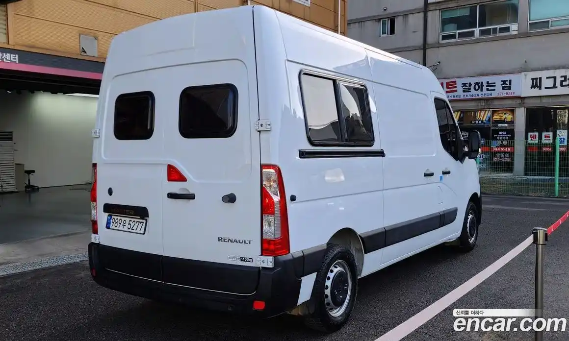 Renault Master 2022 2.3 Механическая в Москве № 204621, фото 13