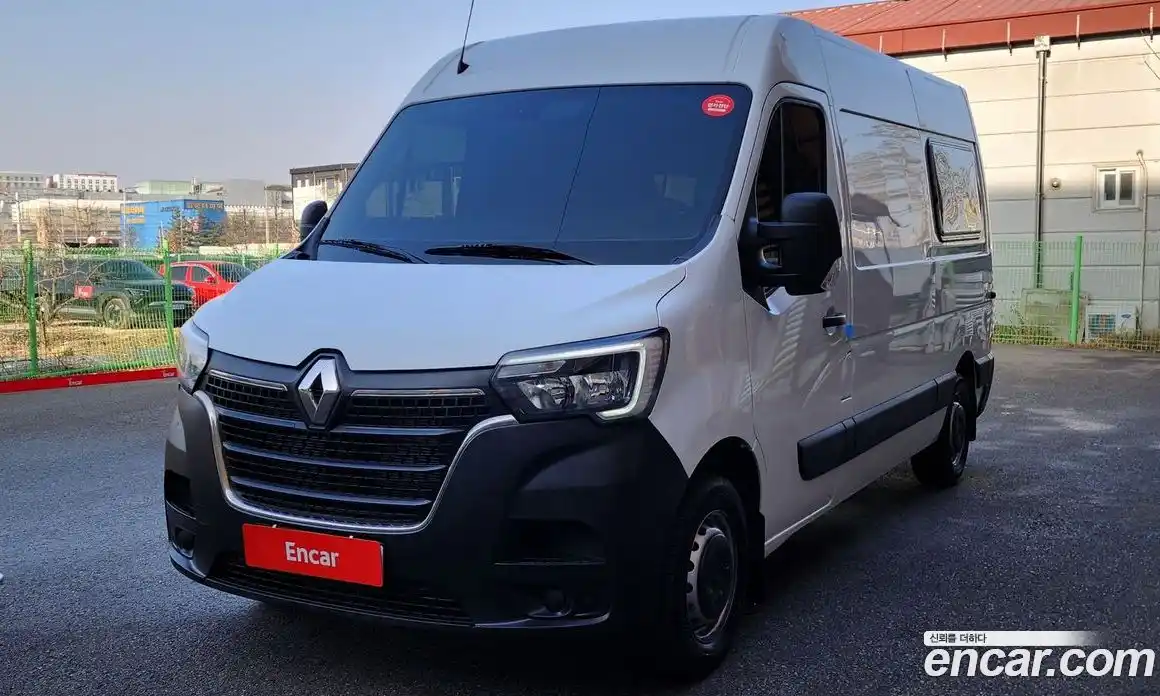 Renault Master 2022 2.3 Механическая в Москве № 204621, фото 10