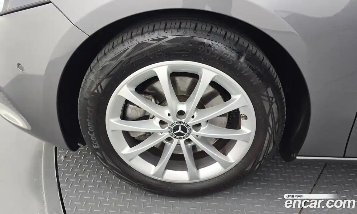 Mercedes-Benz A-Class 2020 2.0 Автомат в Москве № 206356, фото 5