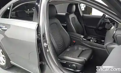 Mercedes-Benz A-Class 2020 2.0 Автомат в Москве № 206356, миниатюра 10