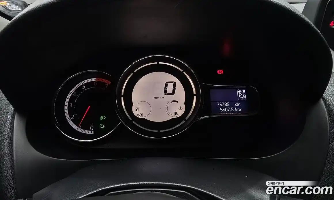 Renault SM3 2017 1.6 Автомат в Москве № 207546, фото 13