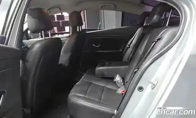 Renault SM3 2017 1.6 Автомат в Москве № 207546, миниатюра 5