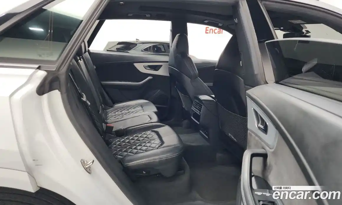 Audi Q8 2021 3.0 Автомат в Москве № 212349, фото 12