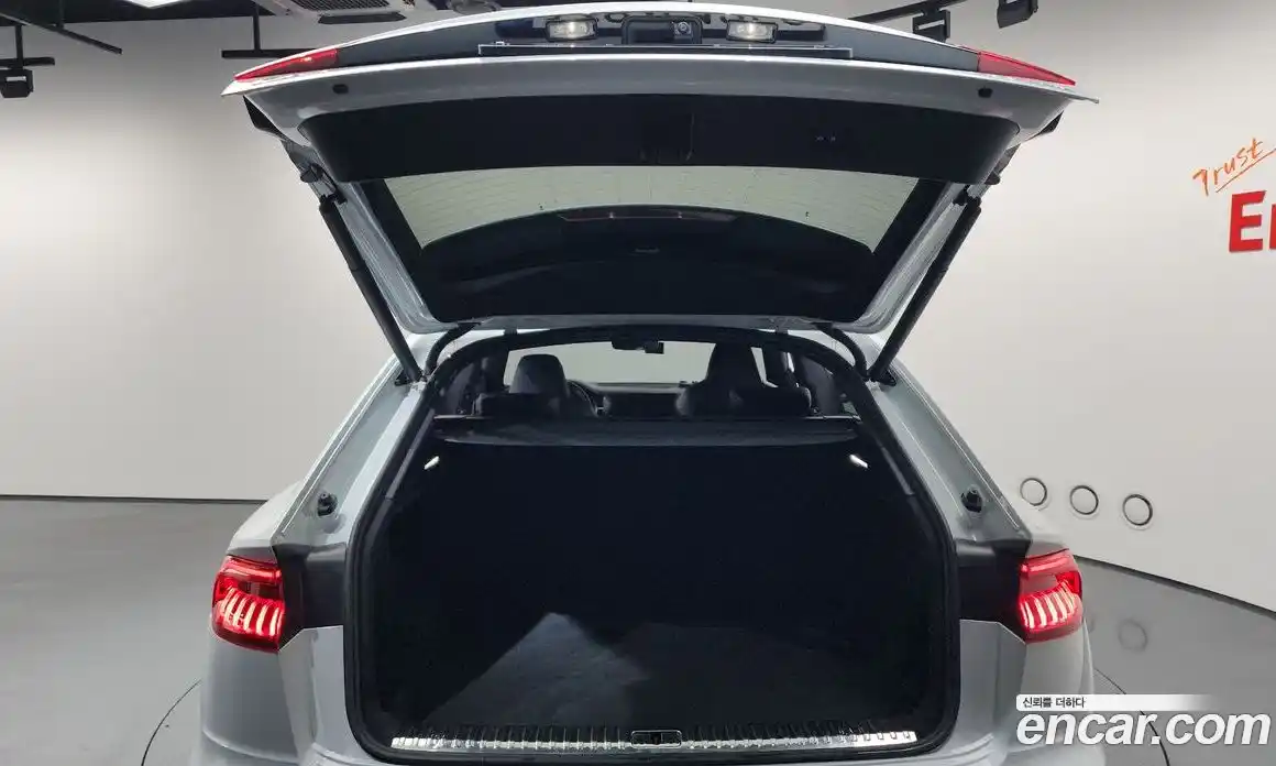 Audi Q8 2021 3.0 Автомат в Москве № 212349, фото 20