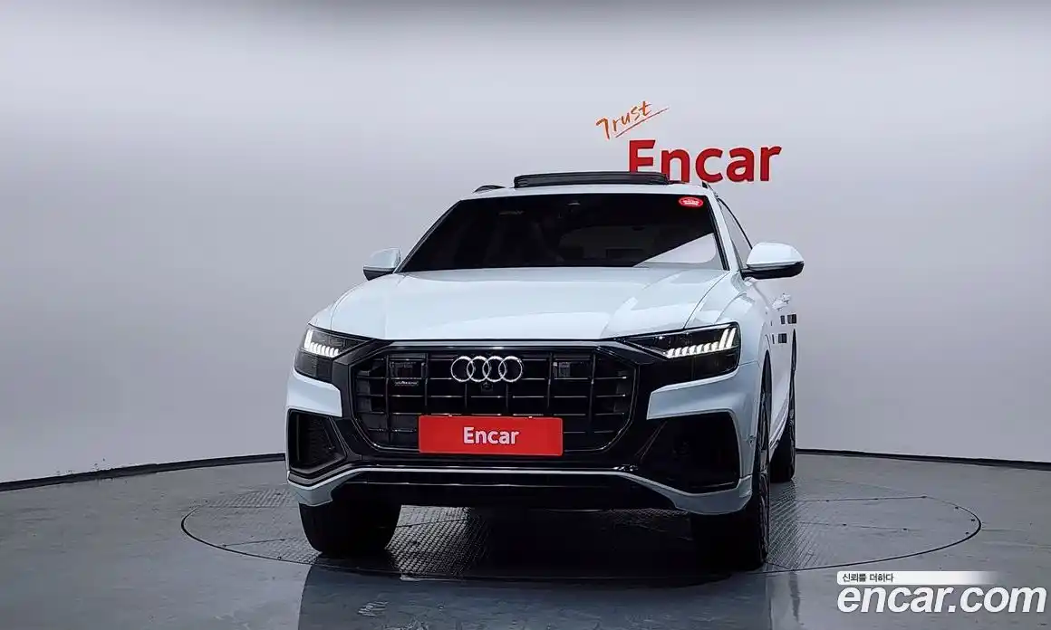 Audi Q8 2021 3.0 Автомат в Москве № 212349, фото 3