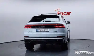 Audi Q8 2021 3.0 Автомат в Москве № 212349, миниатюра 4