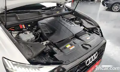 Audi Q8 2021 3.0 Автомат в Москве № 212349, миниатюра 6