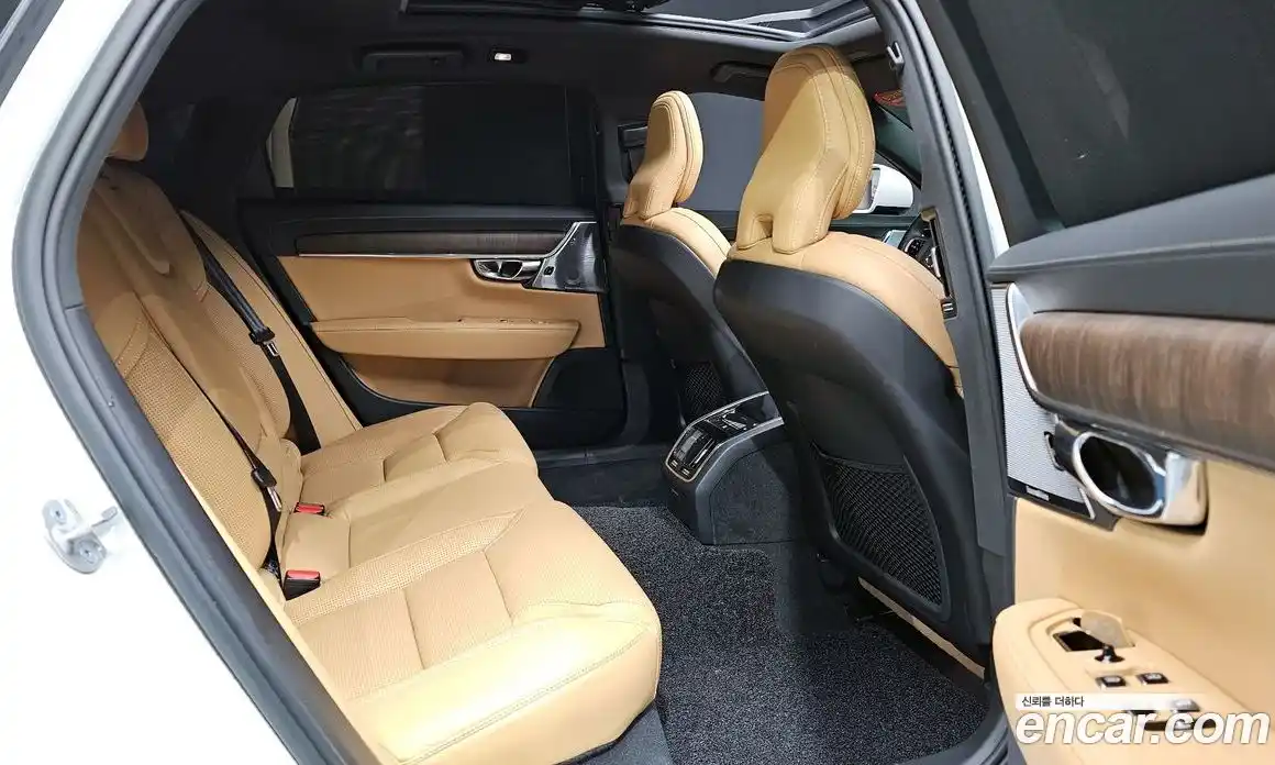 Volvo S90 2023 2.0 Автомат в Москве № 212898, фото 3