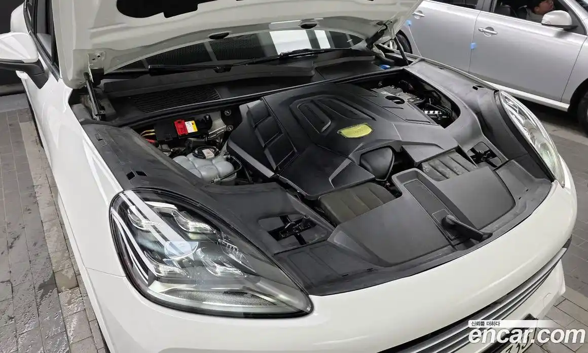 Porsche Cayenne 2020 3.0 Автомат в Москве № 213237, фото 18