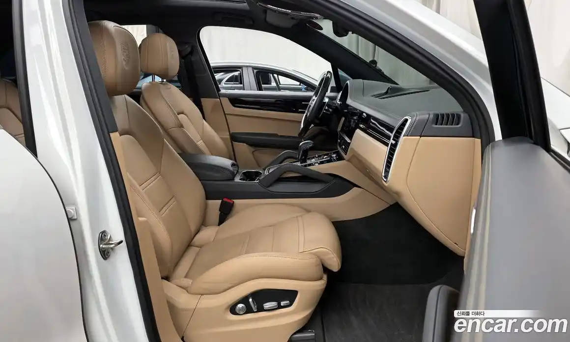 Porsche Cayenne 2020 3.0 Автомат в Москве № 213237, фото 19