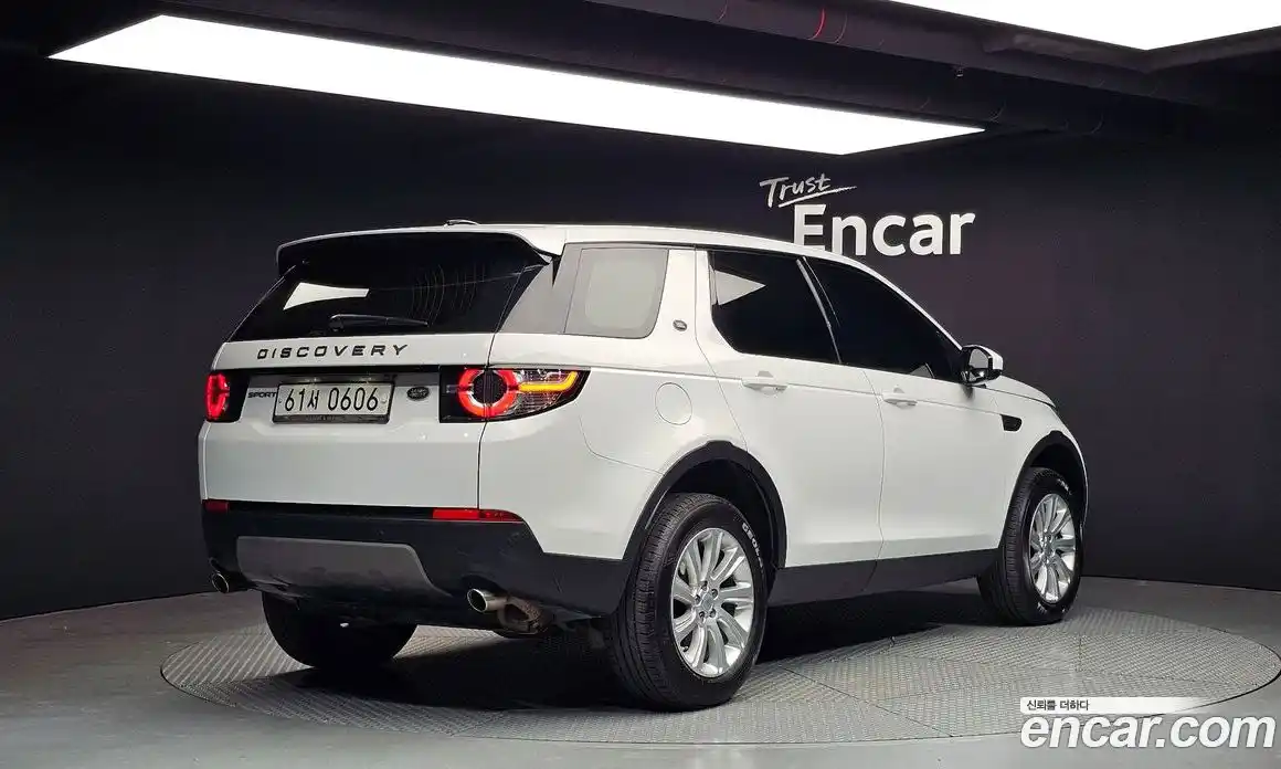 Land Rover Discovery Sport 2016 2.0 Автомат в Москве № 213820, фото 16