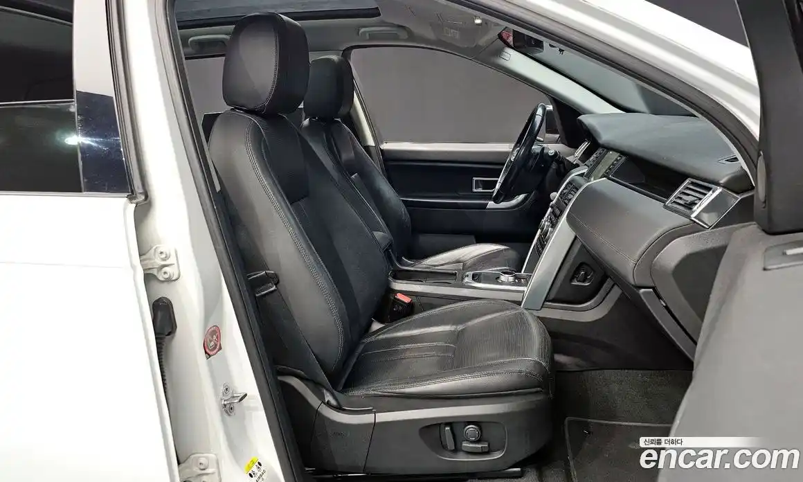 Land Rover Discovery Sport 2016 2.0 Автомат в Москве № 213820, фото 9