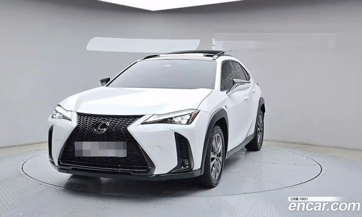 Lexus UX 2025 2.0 Автомат в Москве № 214776, фото 1