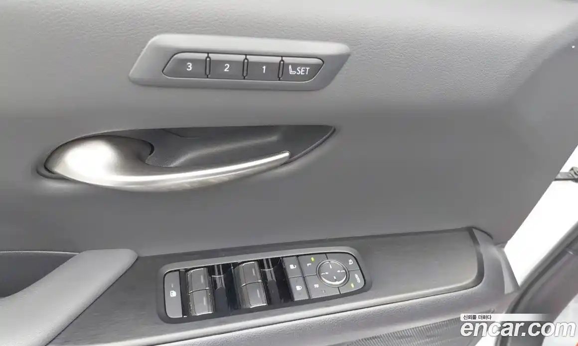 Lexus UX 2025 2.0 Автомат в Москве № 214776, фото 12