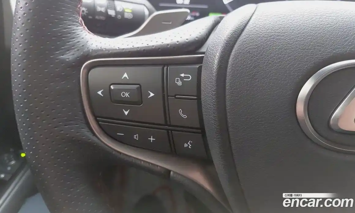 Lexus UX 2025 2.0 Автомат в Москве № 214776, фото 13