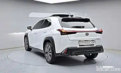 Lexus UX 2025 2.0 Автомат в Москве № 214776, миниатюра 2
