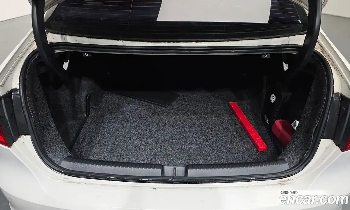 Volkswagen Jetta 2013 2.0 Автомат в Москве № 215214, фото 4