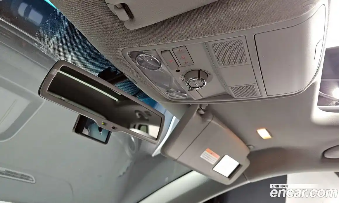 Volkswagen Tiguan 2014 2.0 Автомат в Москве № 215383, фото 3