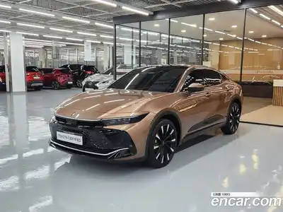Toyota Crown, 2023