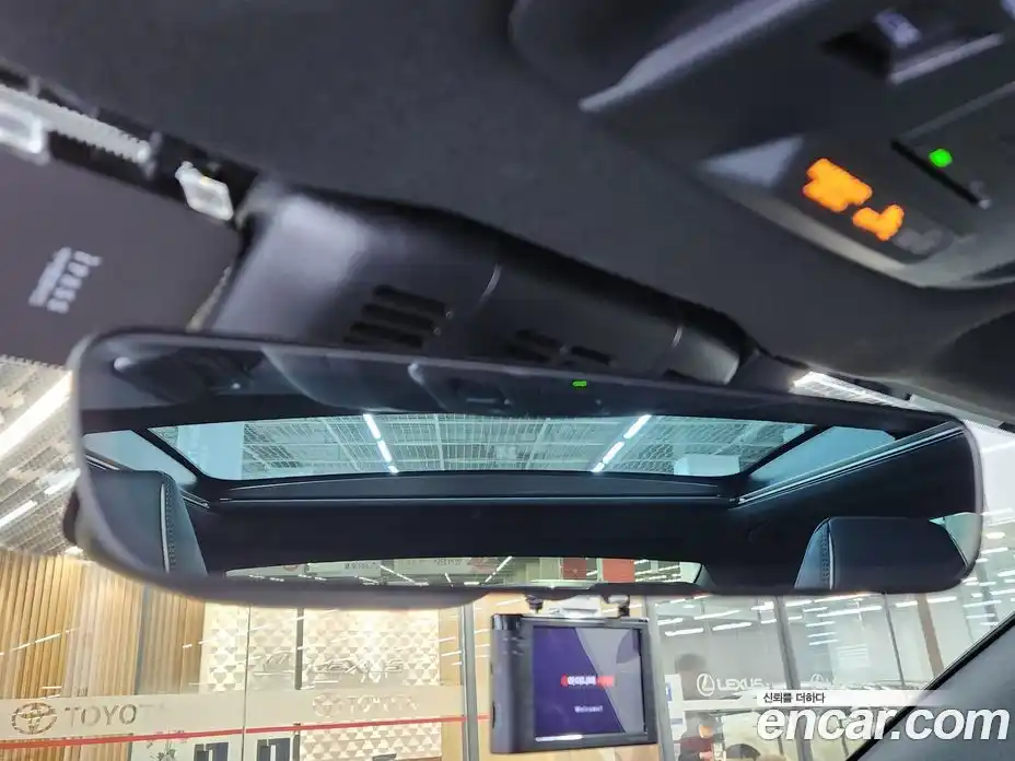 Toyota Crown 2023 2.4 Автомат в Москве № 215647, фото 16