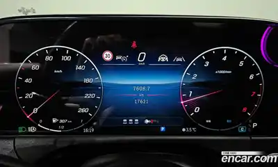 Mercedes-Benz E-Class 2025 2.0 Автомат в Москве № 219693, миниатюра 11