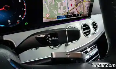 Mercedes-Benz E-Class 2021 2.0 Автомат в Москве № 220437, миниатюра 2