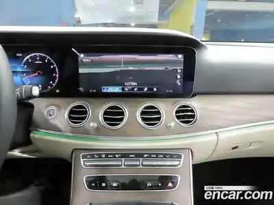 Mercedes-Benz E-Class 2021 2.0 Автомат в Москве № 223148, миниатюра 11