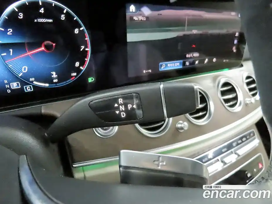 Mercedes-Benz E-Class 2021 2.0 Автомат в Москве № 223148, фото 12