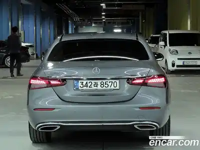 Mercedes-Benz E-Class 2021 2.0 Автомат в Москве № 223148, миниатюра 3