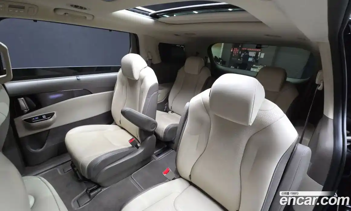 Kia Canival 2023 2.2 Автомат в Москве № 22408, фото 12