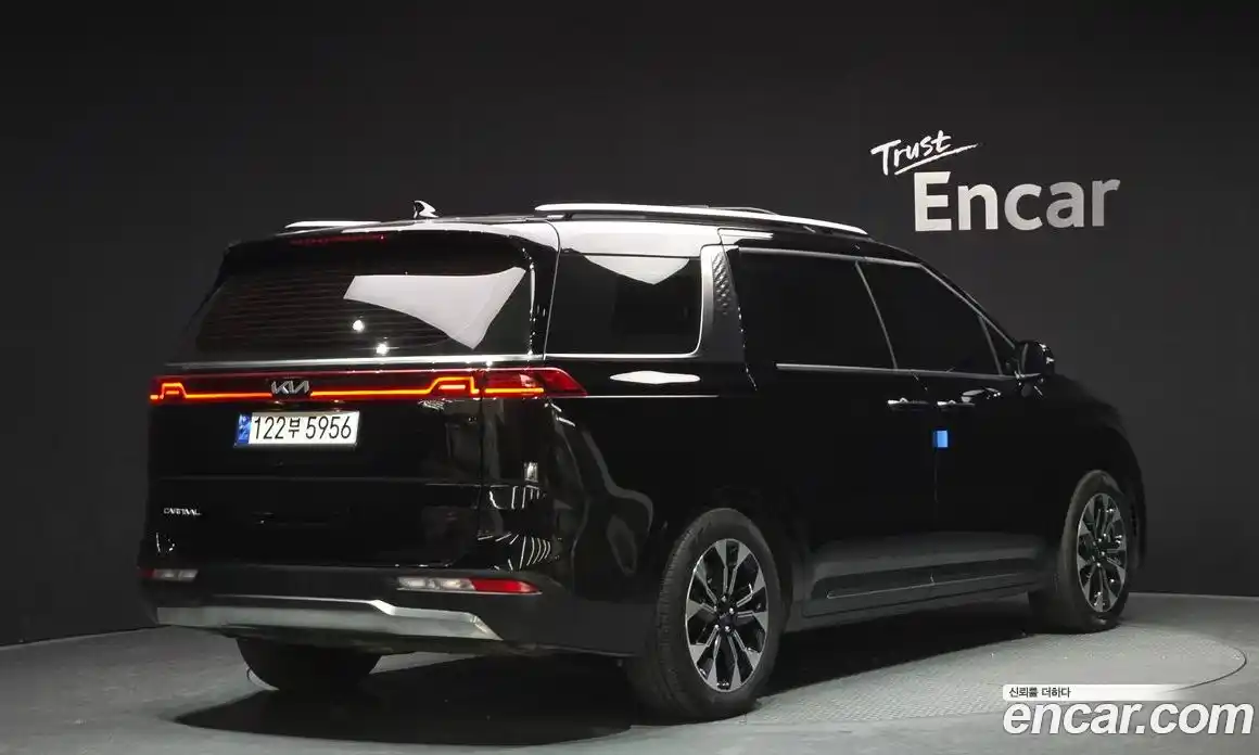 Kia Canival 2023 2.2 Автомат в Москве № 22408, фото 17