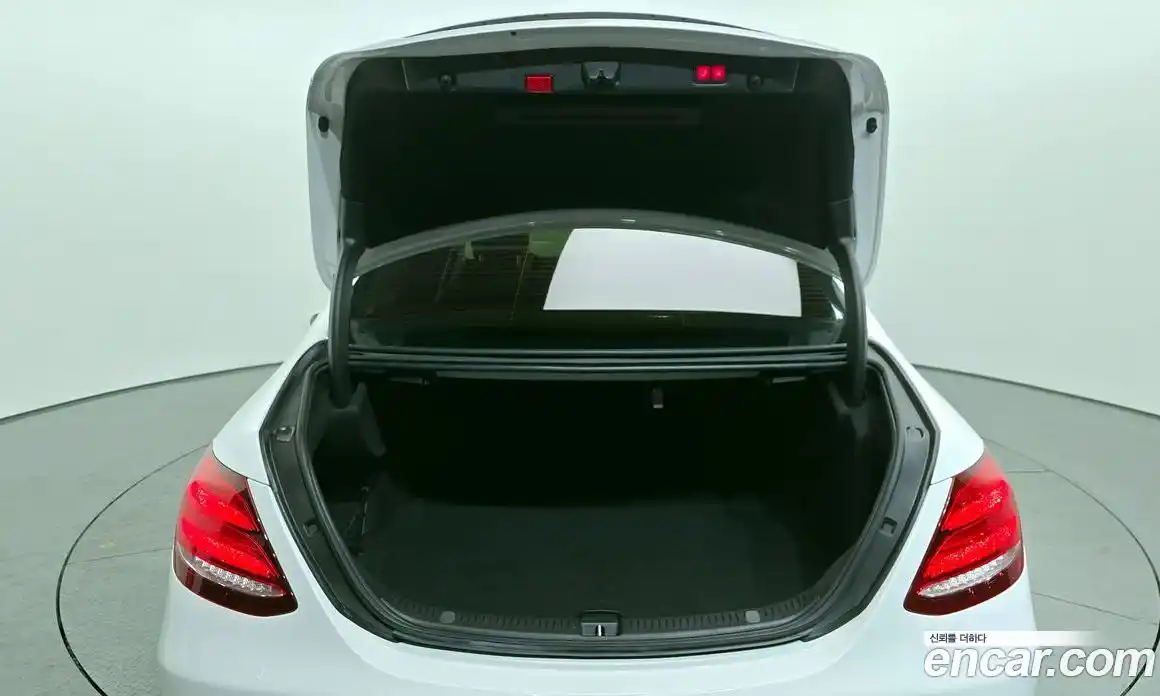 Mercedes-Benz E-Class 2020 3.0 Автомат в Москве № 224449, фото 14