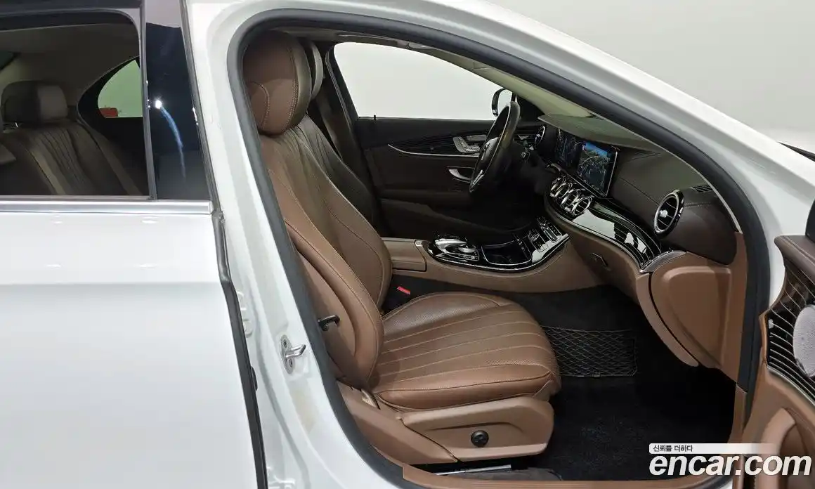 Mercedes-Benz E-Class 2020 3.0 Автомат в Москве № 224449, фото 17