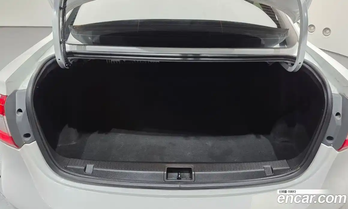 Renault SM3 2016 1.6 Автомат в Москве № 226068, фото 19