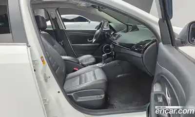 Renault SM3 2016 1.6 Автомат в Москве № 226068, миниатюра 2