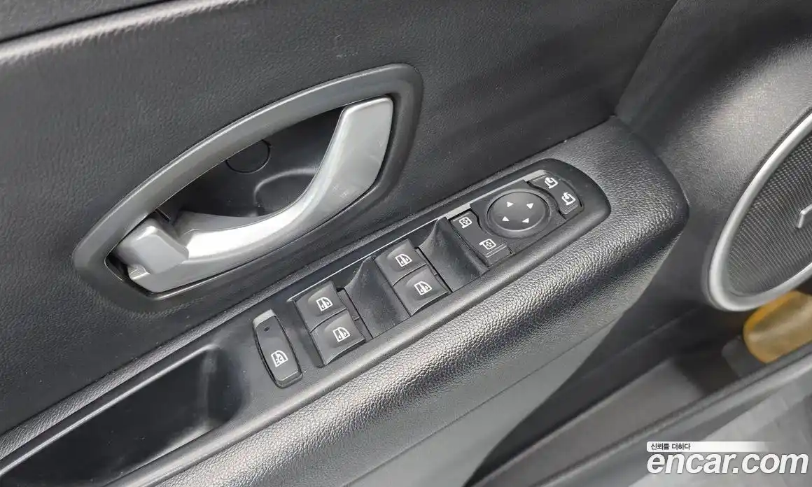 Renault SM3 2016 1.6 Автомат в Москве № 226068, фото 7