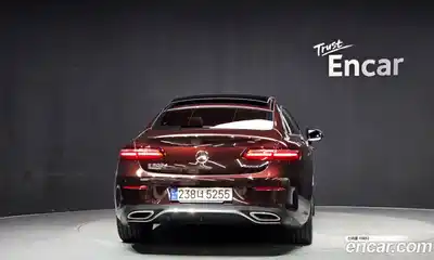 Mercedes-Benz E-Class 2023 2.0 Автомат в Москве № 229499, миниатюра 4