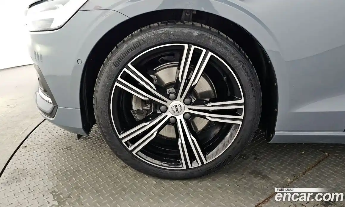 Volvo S60 2022 2.0 Автомат в Москве № 230407, фото 14