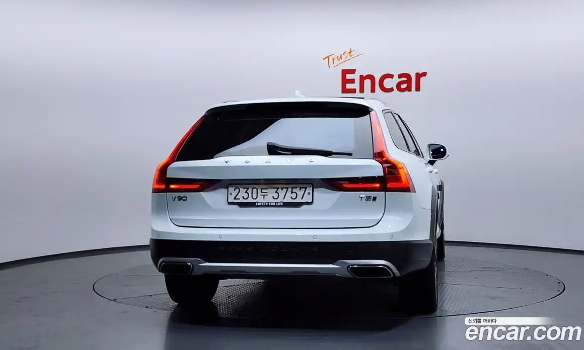 Volvo V90 2018 2.0 Автомат в Москве № 230535, фото 12