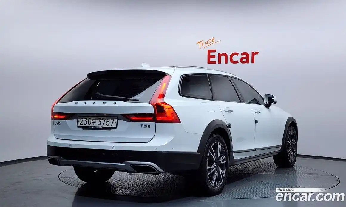 Volvo V90 2018 2.0 Автомат в Москве № 230535, фото 19