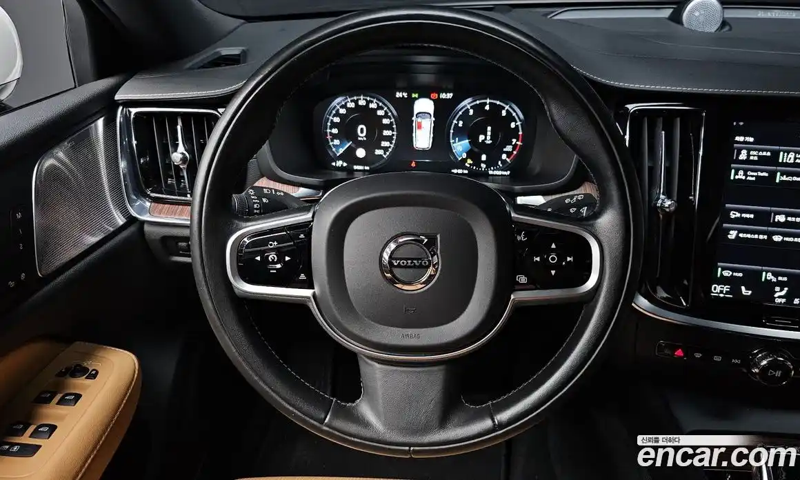 Volvo V60 2021 2.0 Автомат в Москве № 230551, фото 13